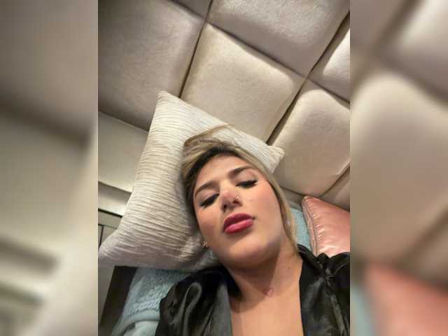 MiaKelsey live cam on BongaCams