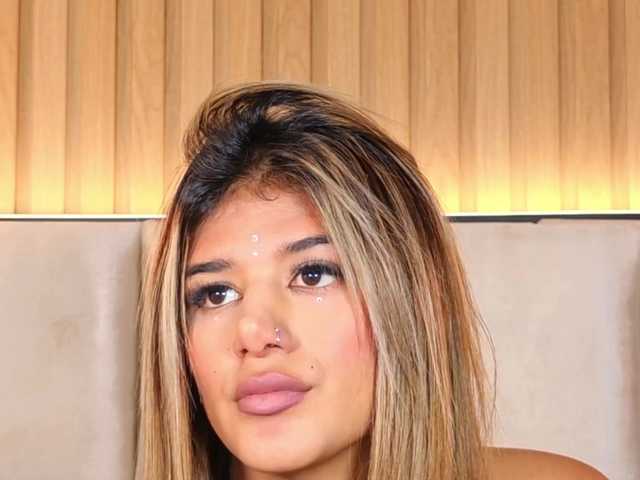 MiaKelsey live cam on BongaCams