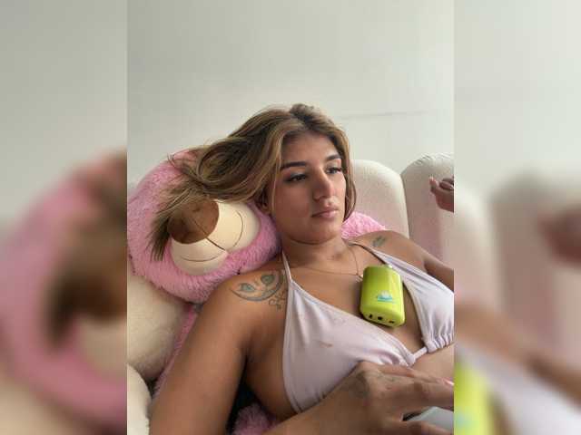 MiaKelsey live cam on BongaCams