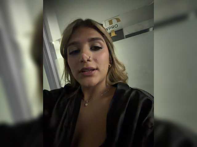 MiaKelsey live cam on BongaCams