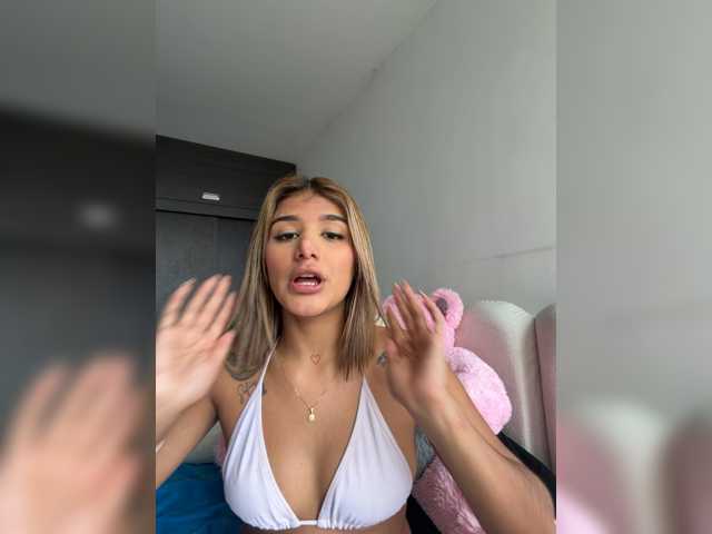 MiaKelsey live cam on BongaCams