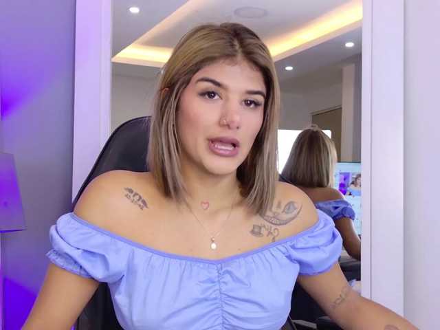 MiaKelsey live cam on BongaCams