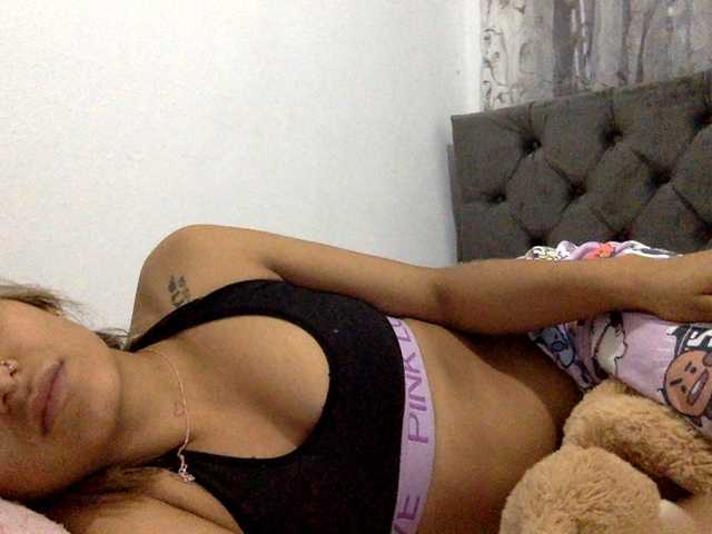 MiaKelsey live cam on BongaCams