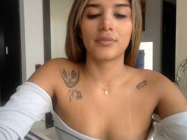 MiaKelsey live cam on BongaCams