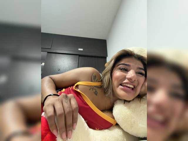 MiaKelsey, en directo ahora en BongaCams