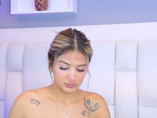 MiaKelsey live cam on BongaCams