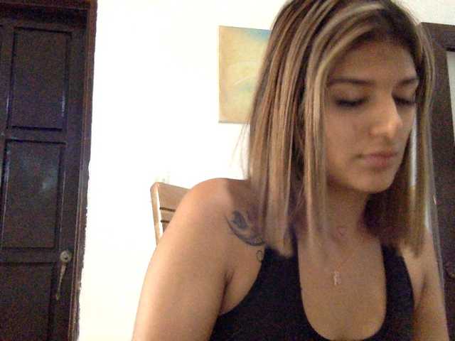 MiaKelsey live cam on BongaCams