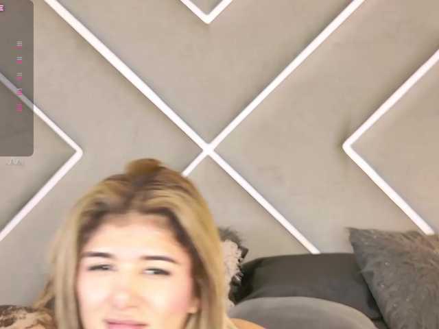 MiaKelsey live cam on BongaCams