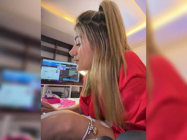 MiaKelsey live cam on BongaCams