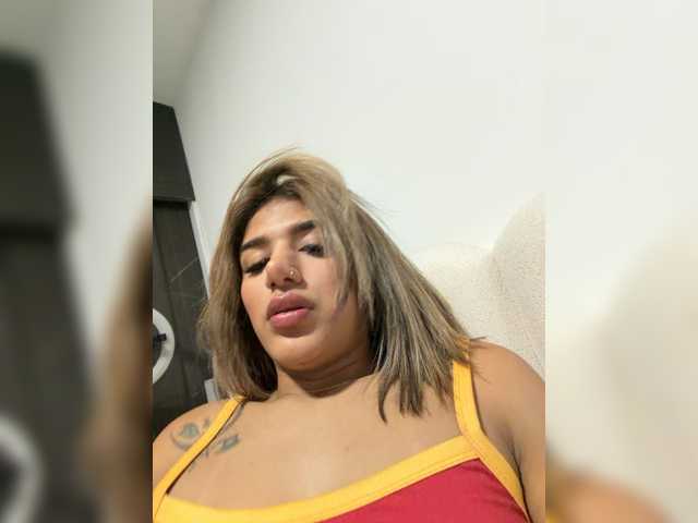 MiaKelsey, live now on BongaCams
