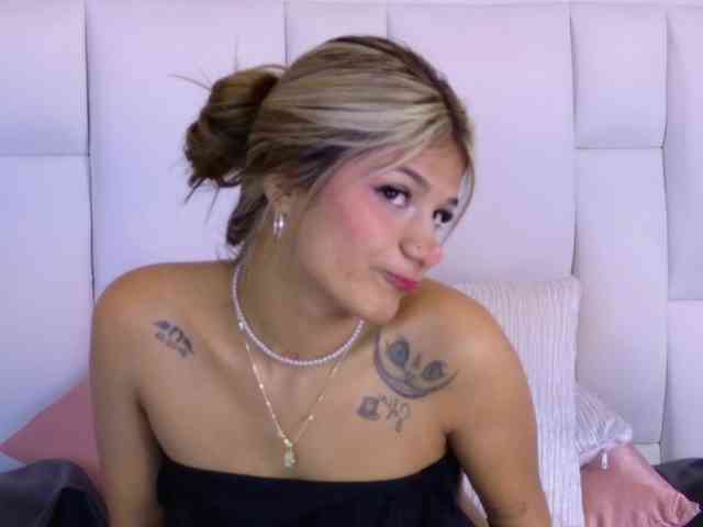 MiaKelsey webcam