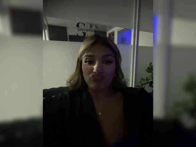 MiaKelsey webcam