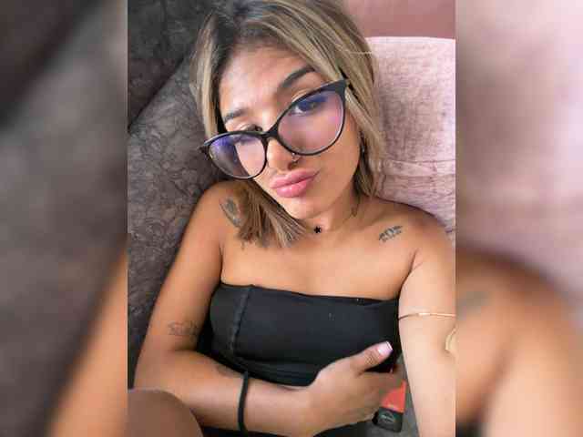 MiaKelsey webcam