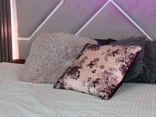 MiaKelsey's webcam live show
