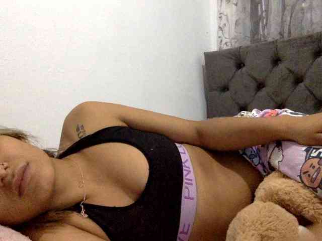 MiaKelsey webcam