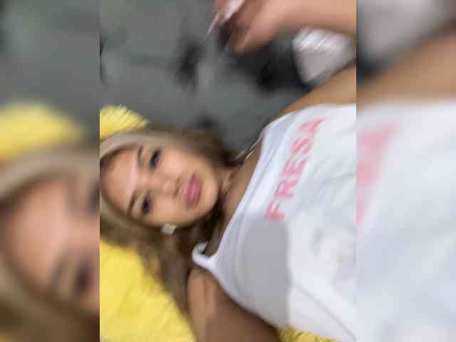 MiaKelsey webcam
