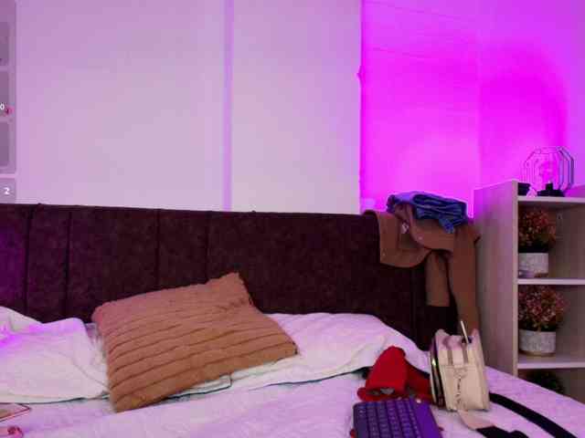IriisRoses Live Webcam on BongaCams