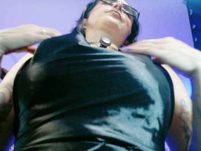 kandyparis live cam on BongaCams