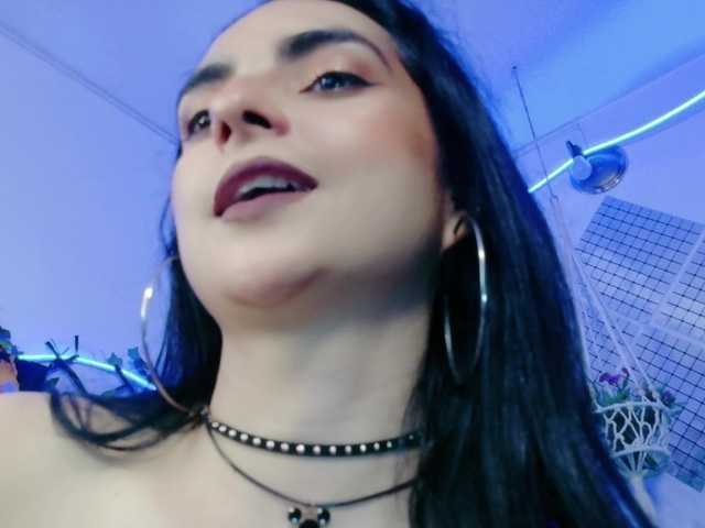 kandyparis live cam on BongaCams