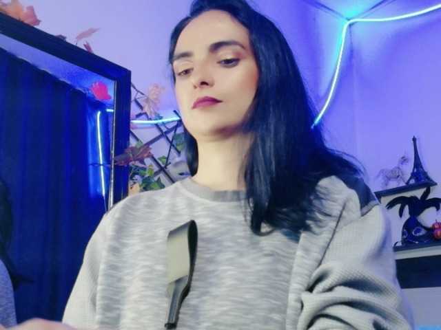 kandyparis live cam on BongaCams
