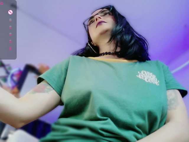 kandyparis live cam on BongaCams