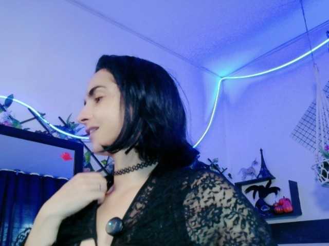 kandyparis live cam on BongaCams