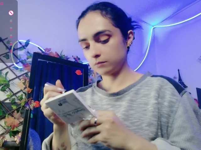 Kandyparis, 36 y/o - Live Cam on BongaCams