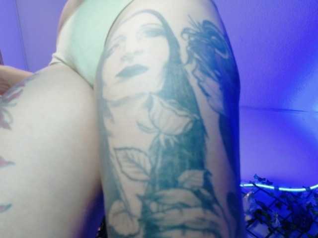 kandyparis live cam on BongaCams