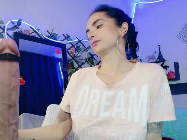 kandyparis live cam on BongaCams