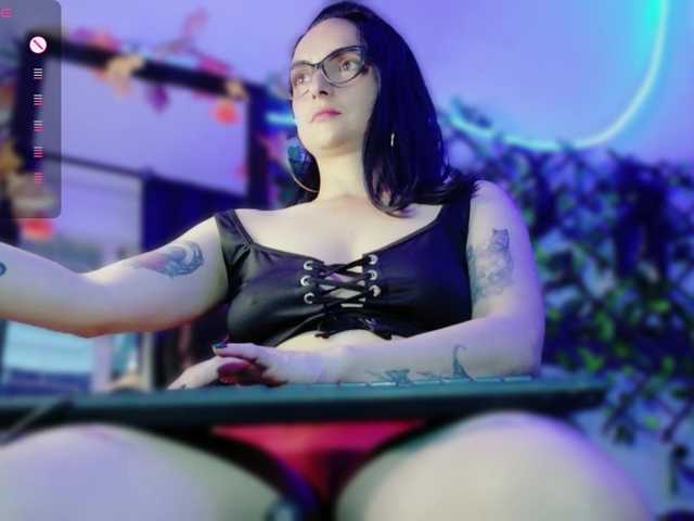 kandyparis live cam on BongaCams