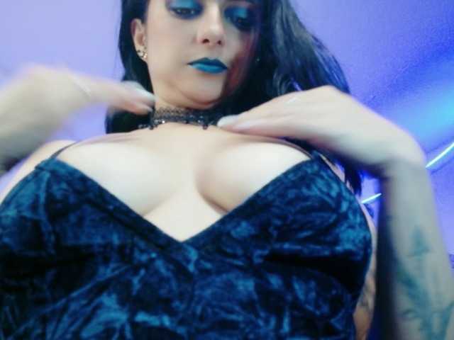 kandyparis live cam on BongaCams