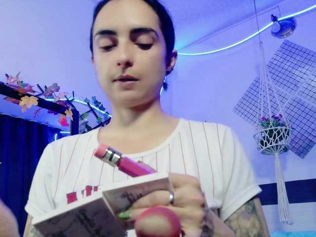 kandyparis live cam on BongaCams