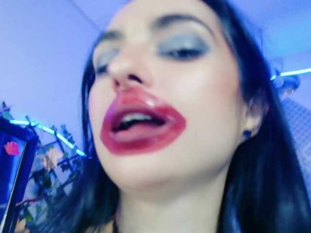 kandyparis live cam on BongaCams