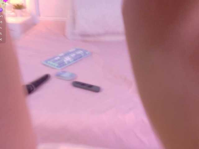 Sateh-and-Hikary live cam on BongaCams