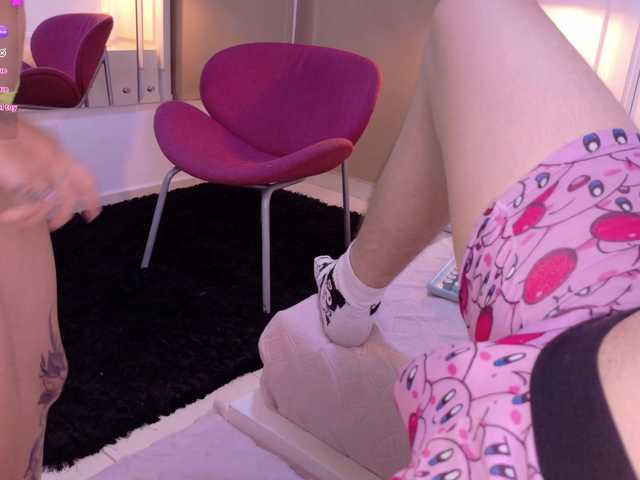 Sateh-and-Hikary live cam on BongaCams