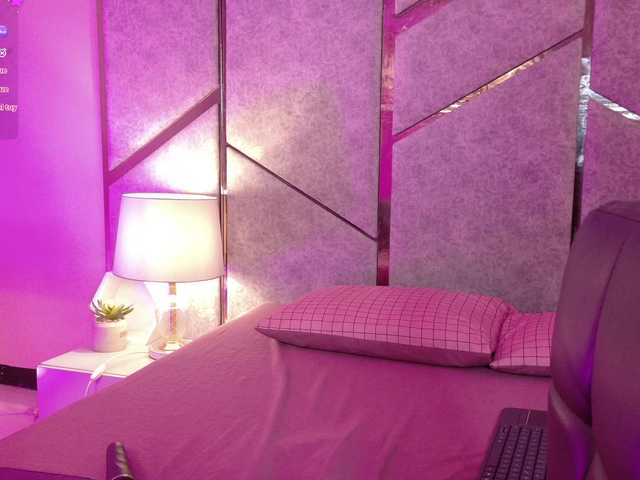 Sateh-and-Hikary live cam on BongaCams