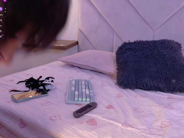 Sateh-and-Hikary live cam on BongaCams