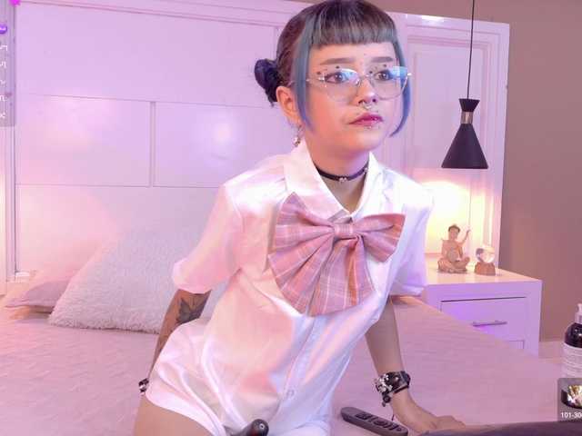 Sateh-and-Hikary live cam on BongaCams