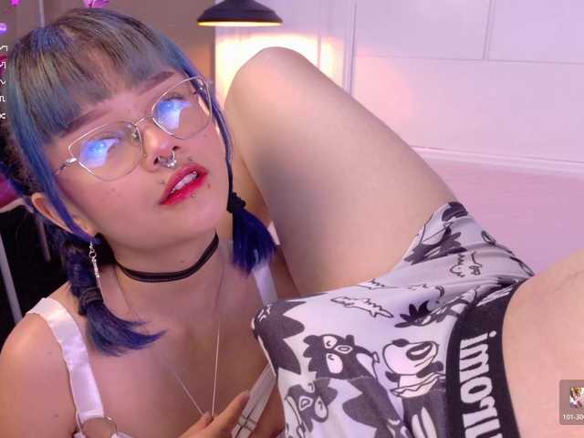 Sateh-and-Hikary live cam on BongaCams