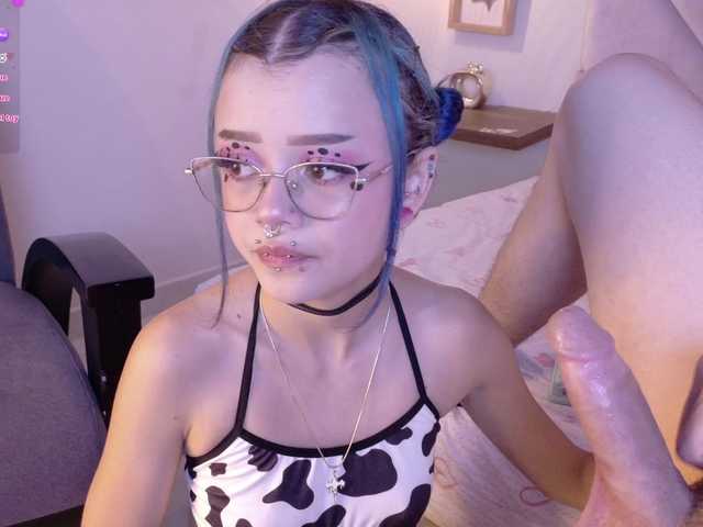 Sateh-and-Hikary live cam on BongaCams