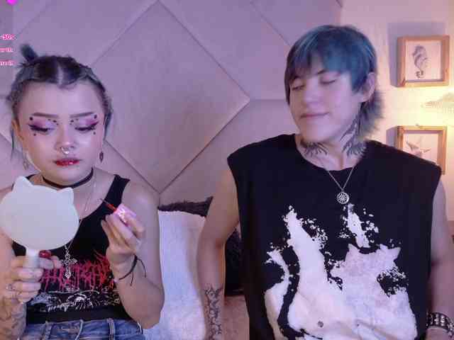 Sateh-and-Hikary Live Webcam on BongaCams