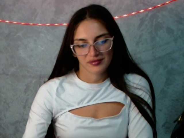 FlirtyRoxi live cam on BongaCams