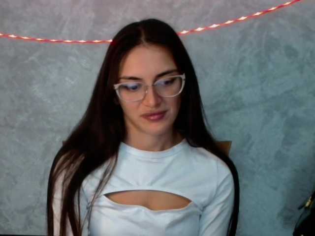 FlirtyRoxi live cam on BongaCams