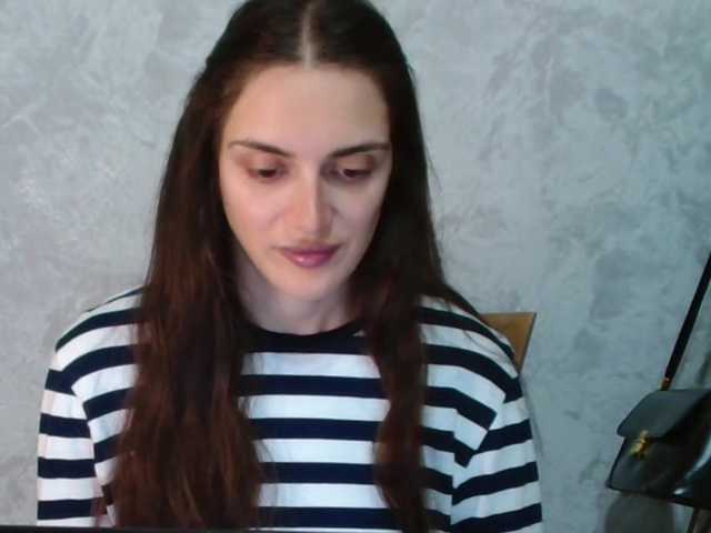 FlirtyRoxi live cam on BongaCams