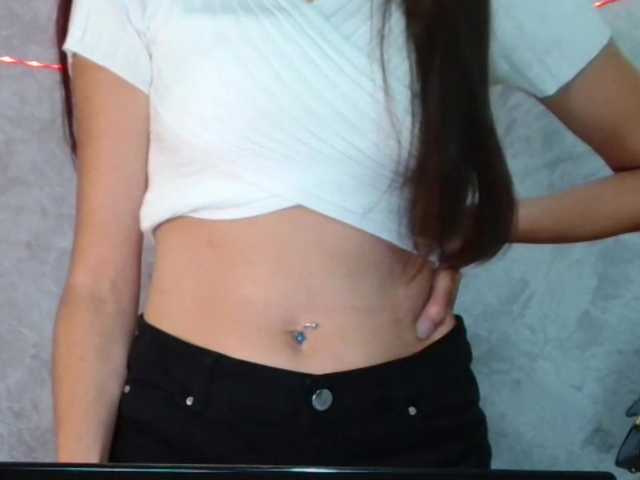 FlirtyRoxi live cam on BongaCams