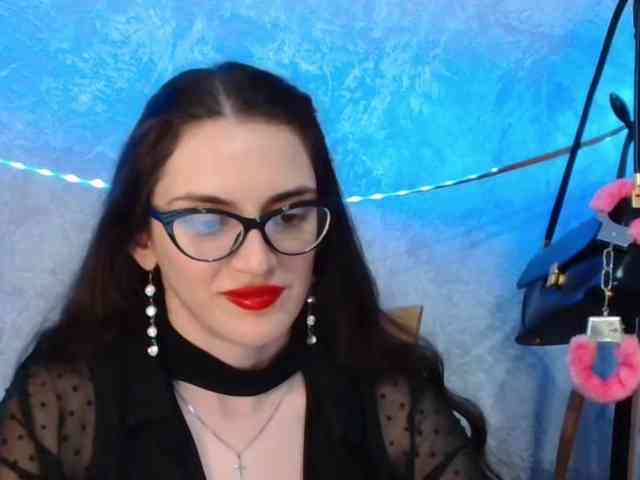 FlirtyRoxi webcam