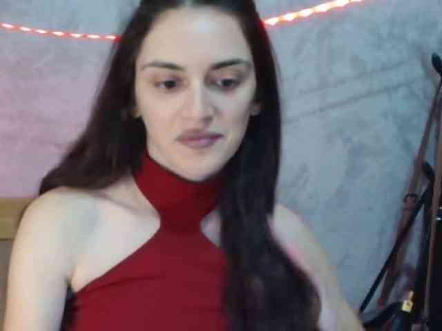 Model: FlirtyRoxi