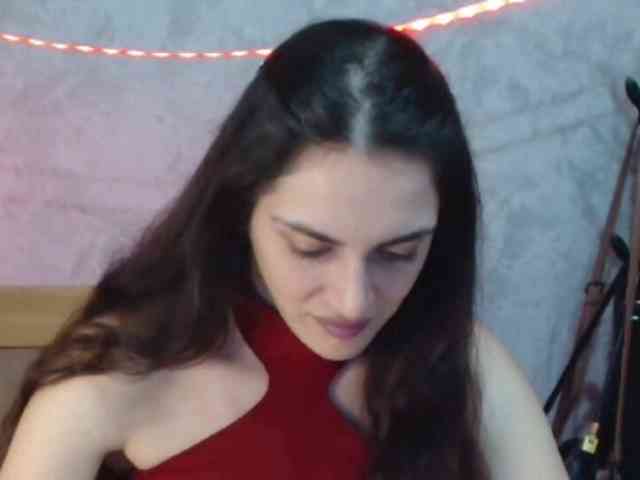 Model: FlirtyRoxi