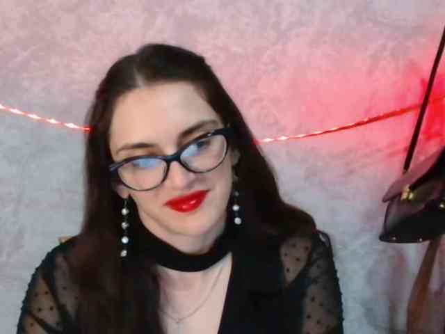 Model: FlirtyRoxi