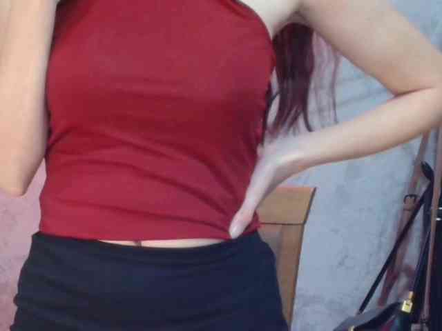 Model: FlirtyRoxi